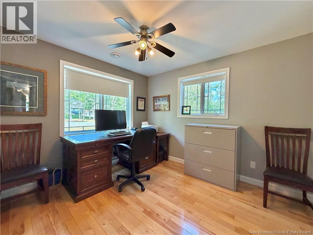 8 Milton Brae - 27