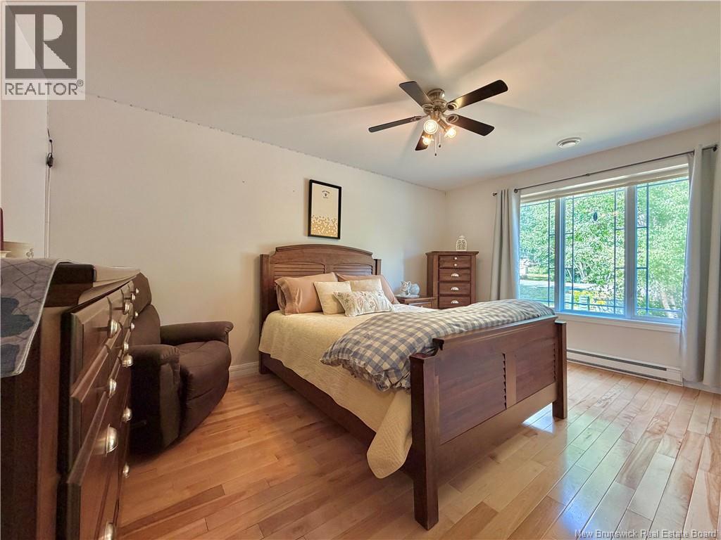 8 Milton Brae - 25