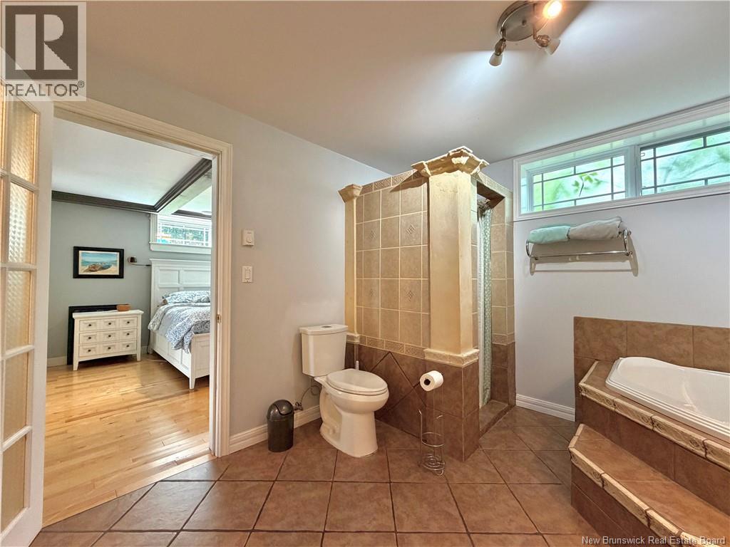 8 Milton Brae - 39