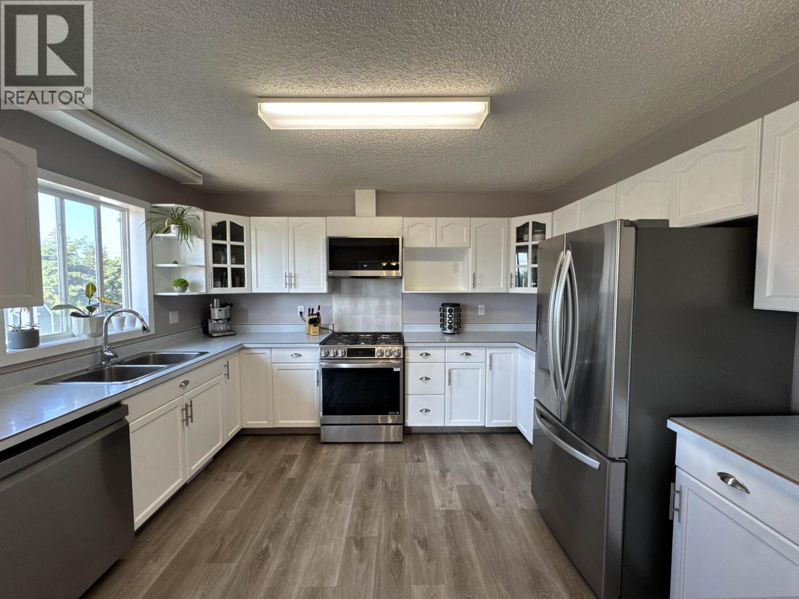 9011 107 AVENUE - Image 9