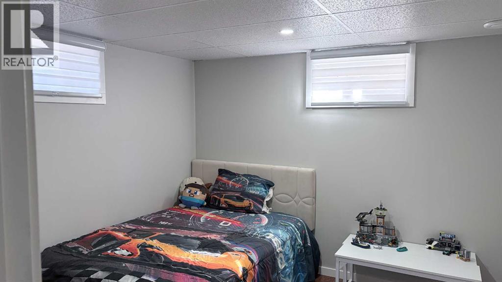 208 3rd Avenue E - 13