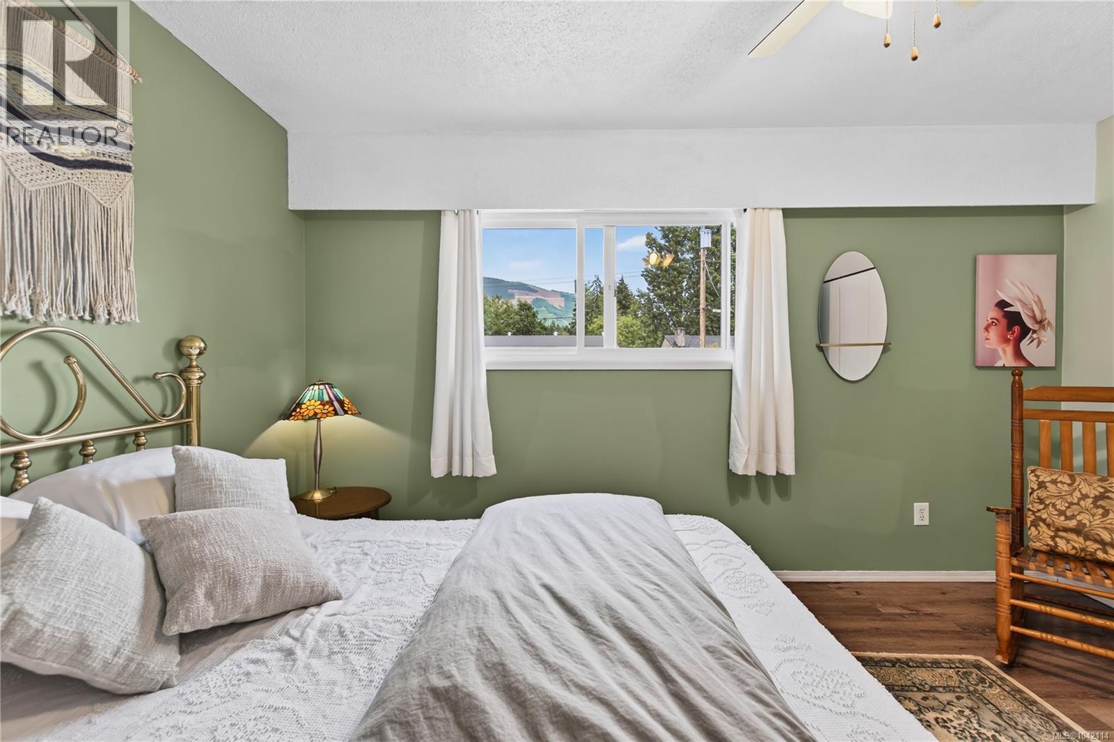212 Kwassin Cres - 19