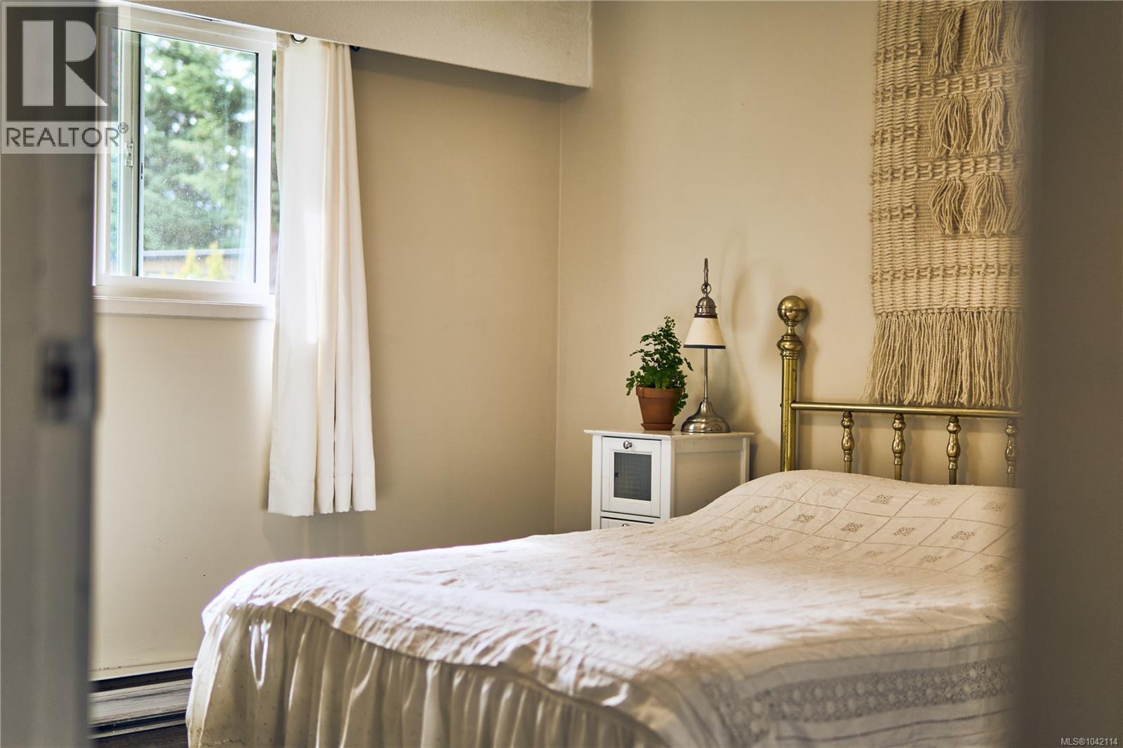 212 Kwassin Cres - 20