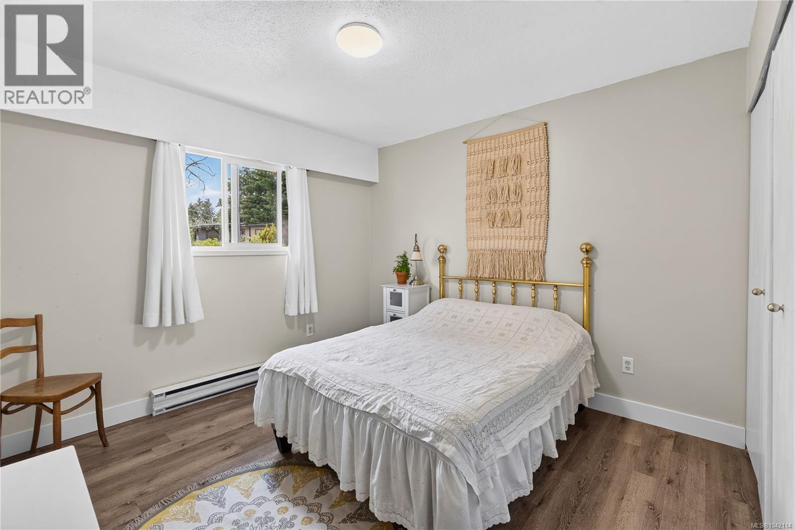 212 Kwassin Cres - 21