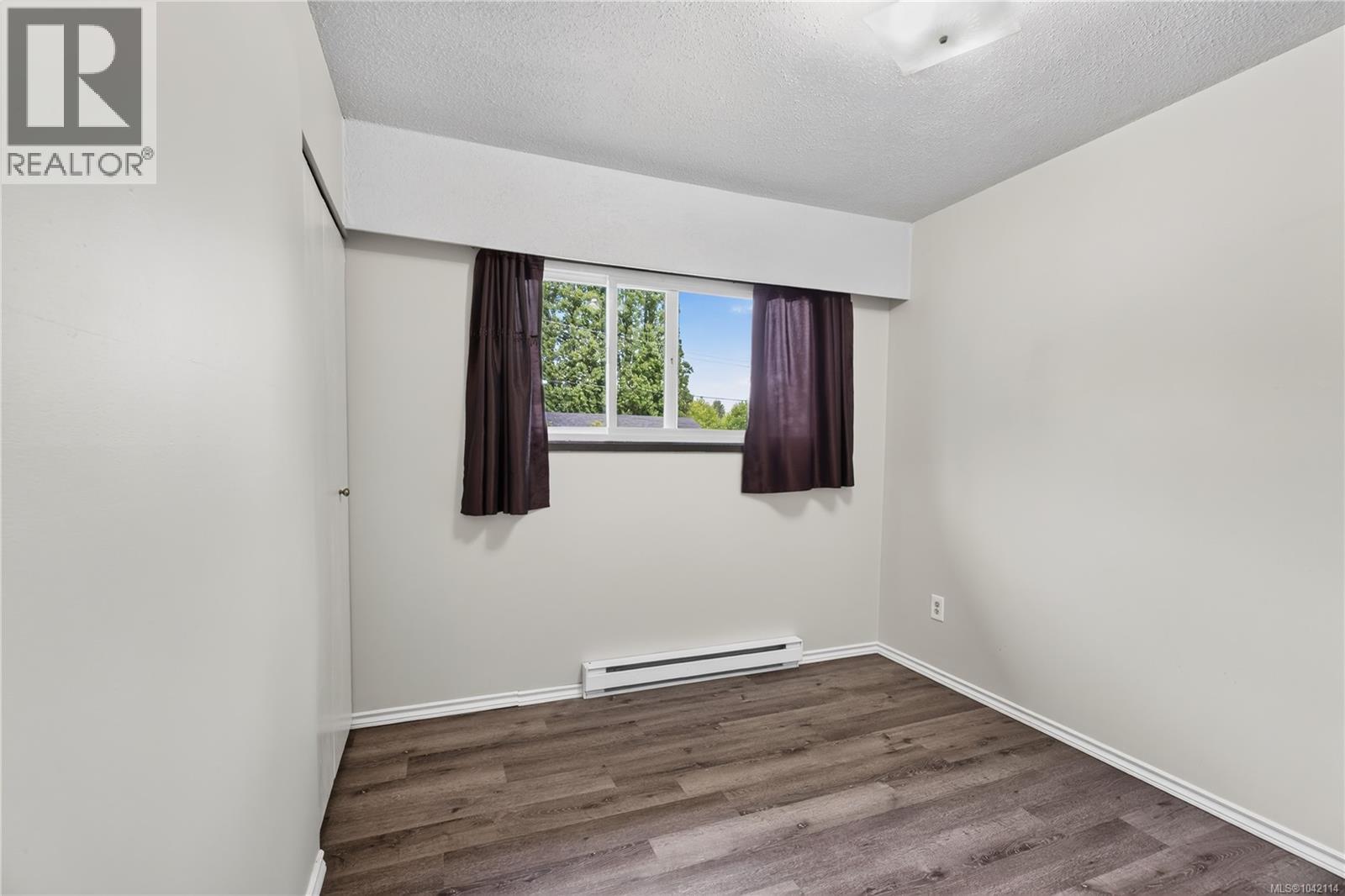212 Kwassin Cres - 23