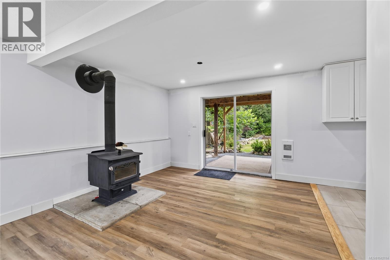 212 Kwassin Cres - 29