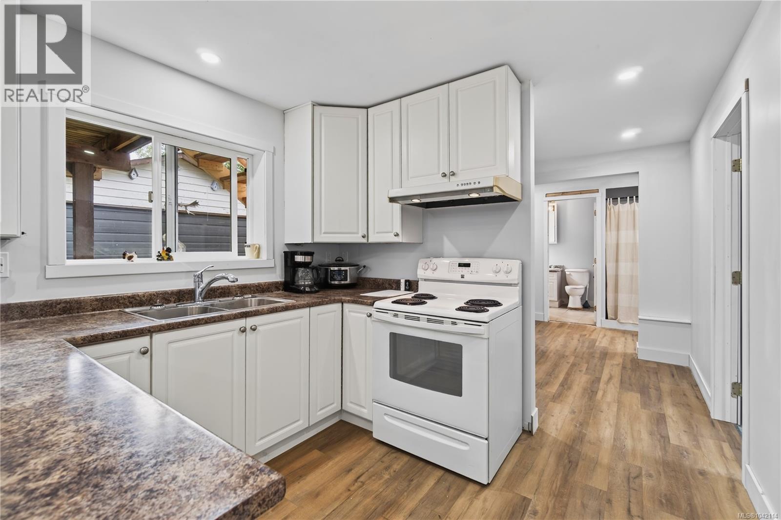 212 Kwassin Cres - 37