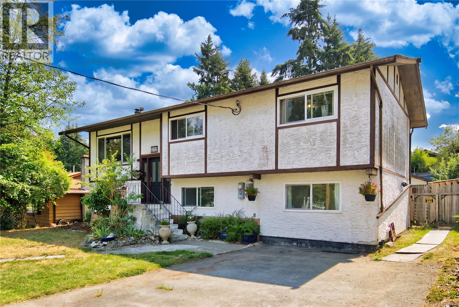 212 Kwassin Cres - 52