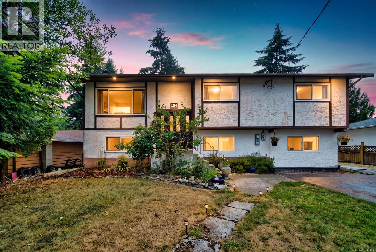 212 Kwassin Cres - 53