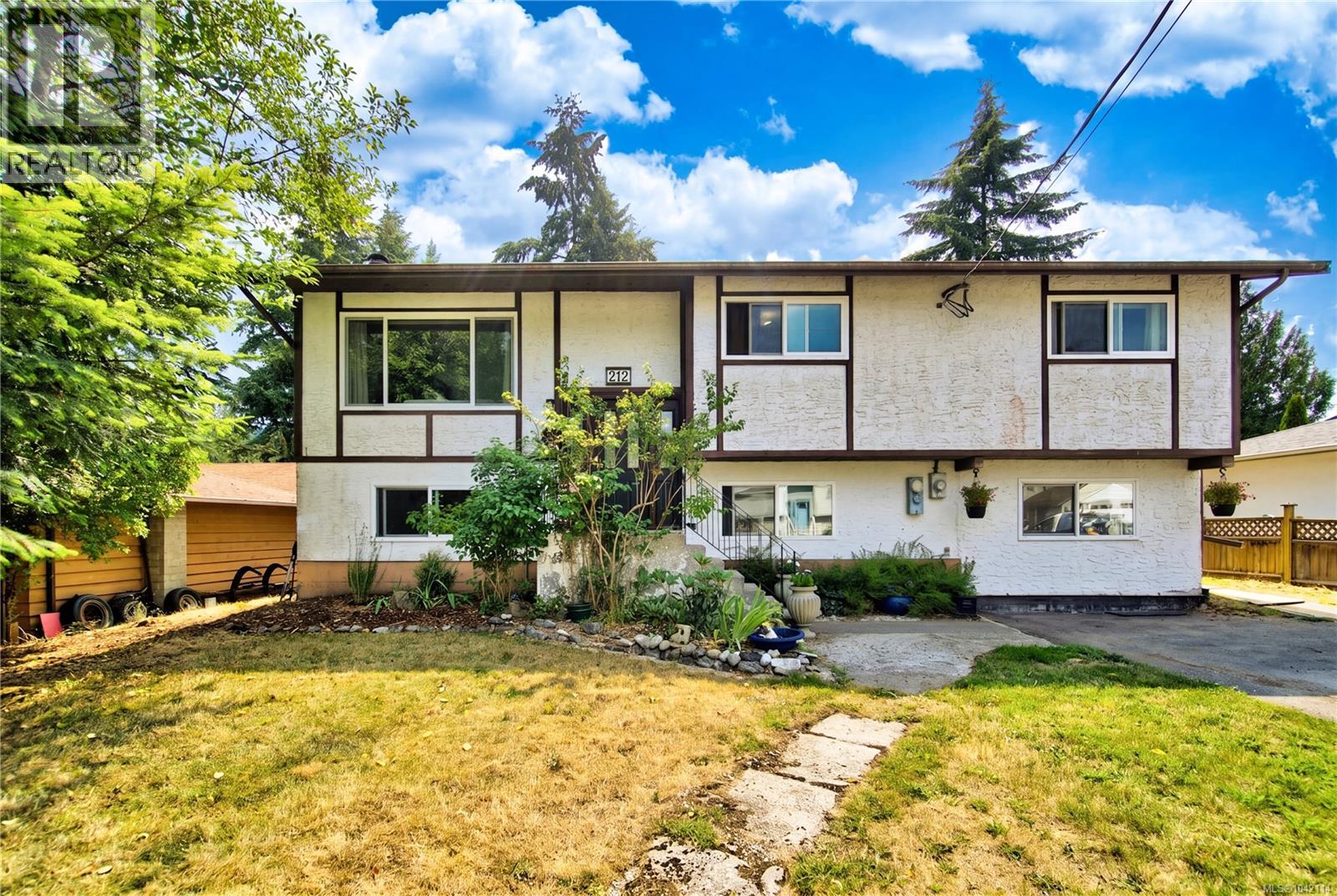 212 Kwassin Cres - 54