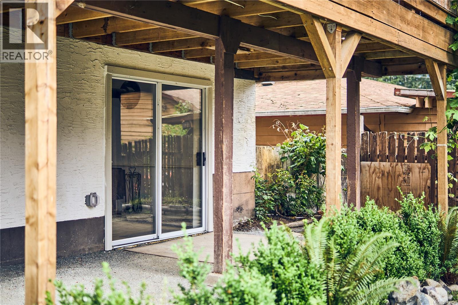 212 Kwassin Cres - 55