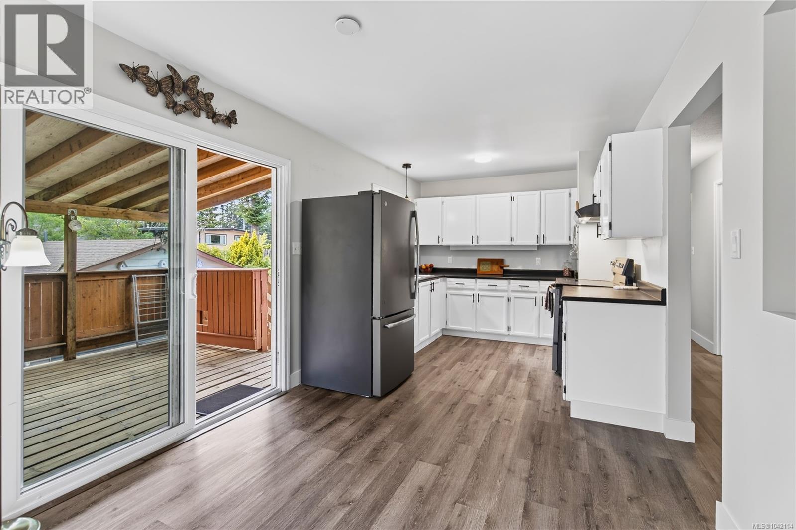 212 Kwassin Cres - 9