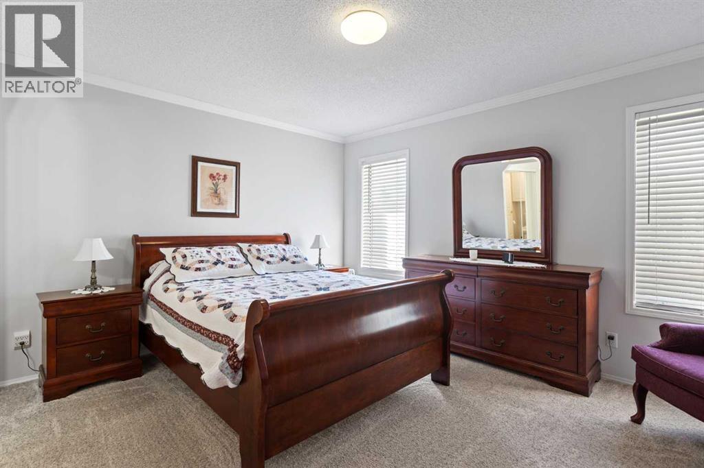 303 De Foras Close NW - 11