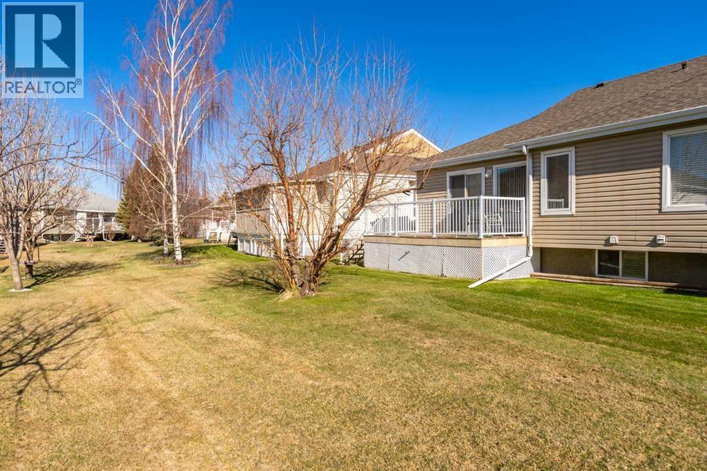 303 De Foras Close NW - 27