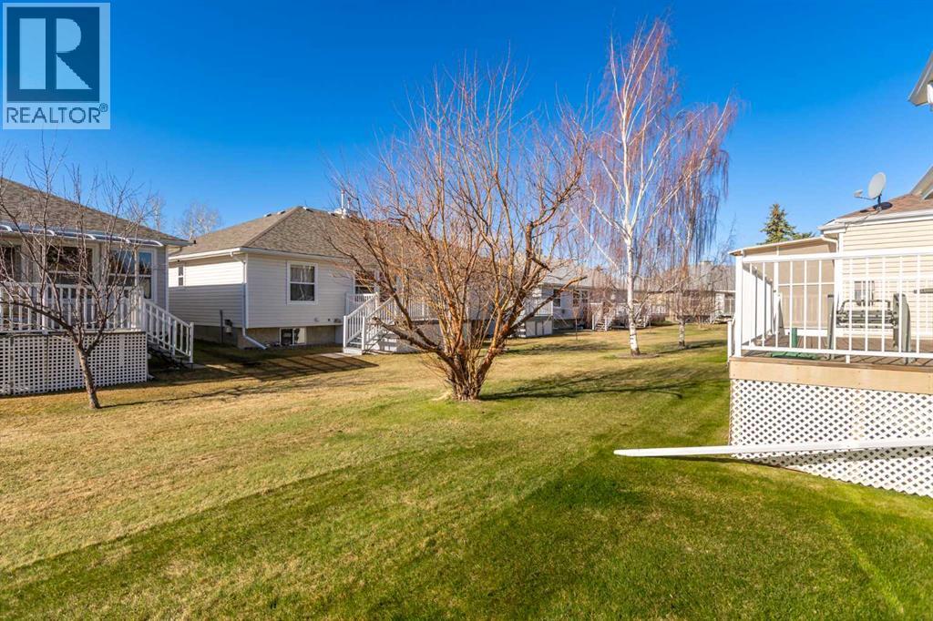 303 De Foras Close NW - 28