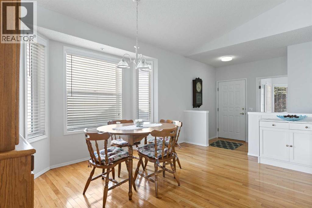 303 De Foras Close NW - 6