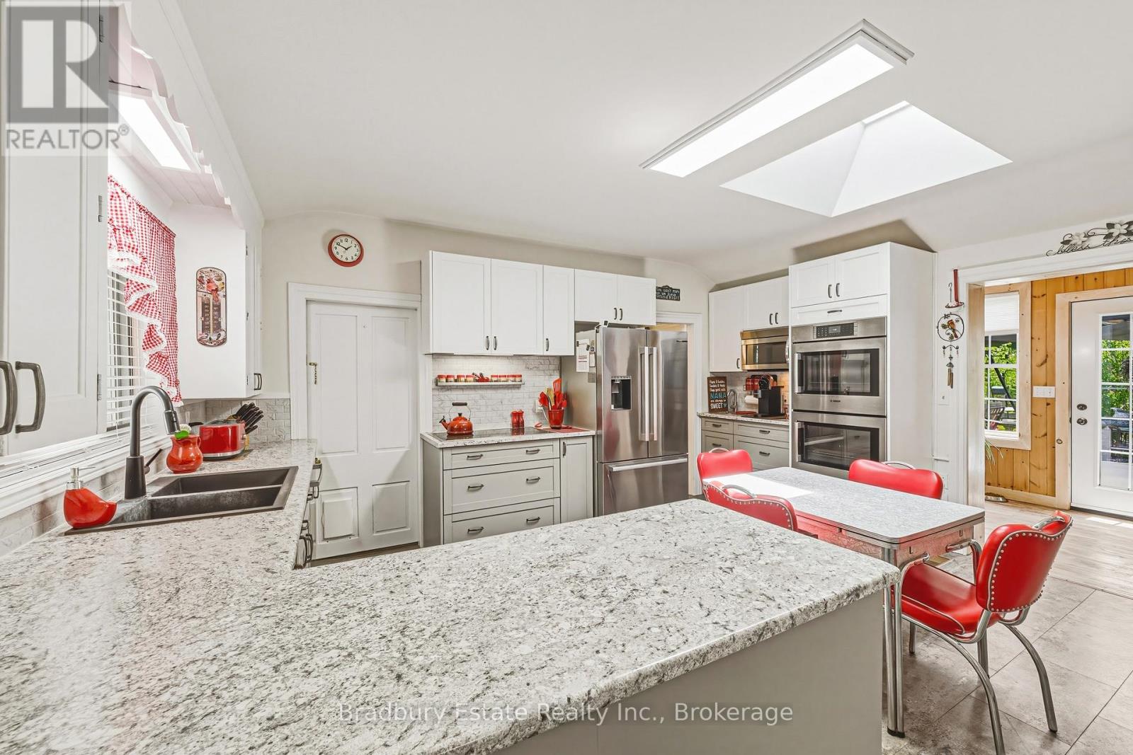 670 MOUNT PLEASANT ROAD - 12