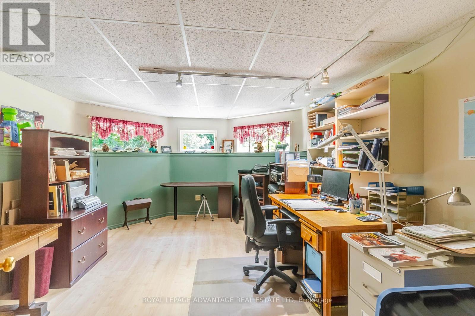 1462 ELM GROVE RD RR 5 ROAD - 32
