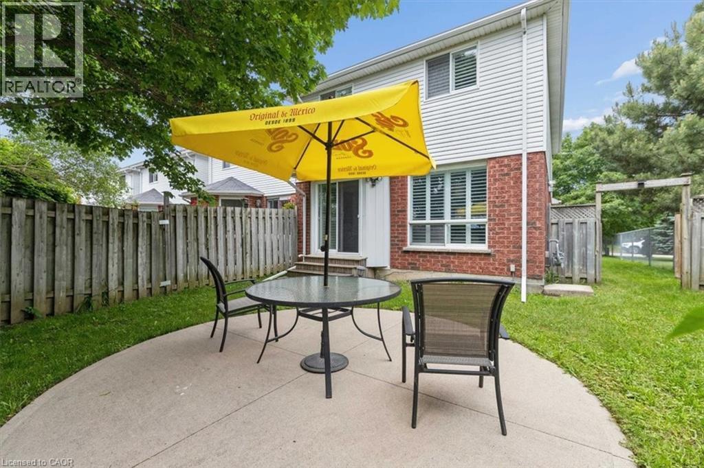 256 TAIT Crescent - 34