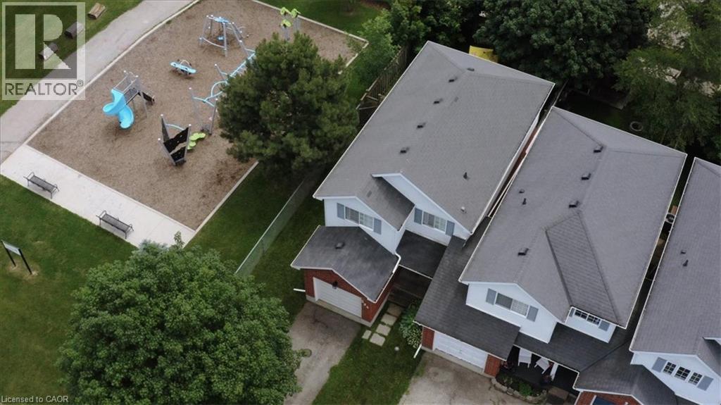 256 TAIT Crescent - 36