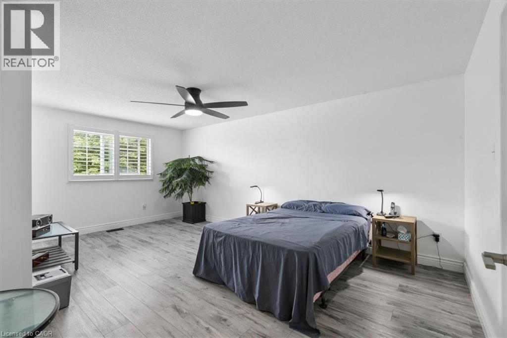256 TAIT Crescent - 23