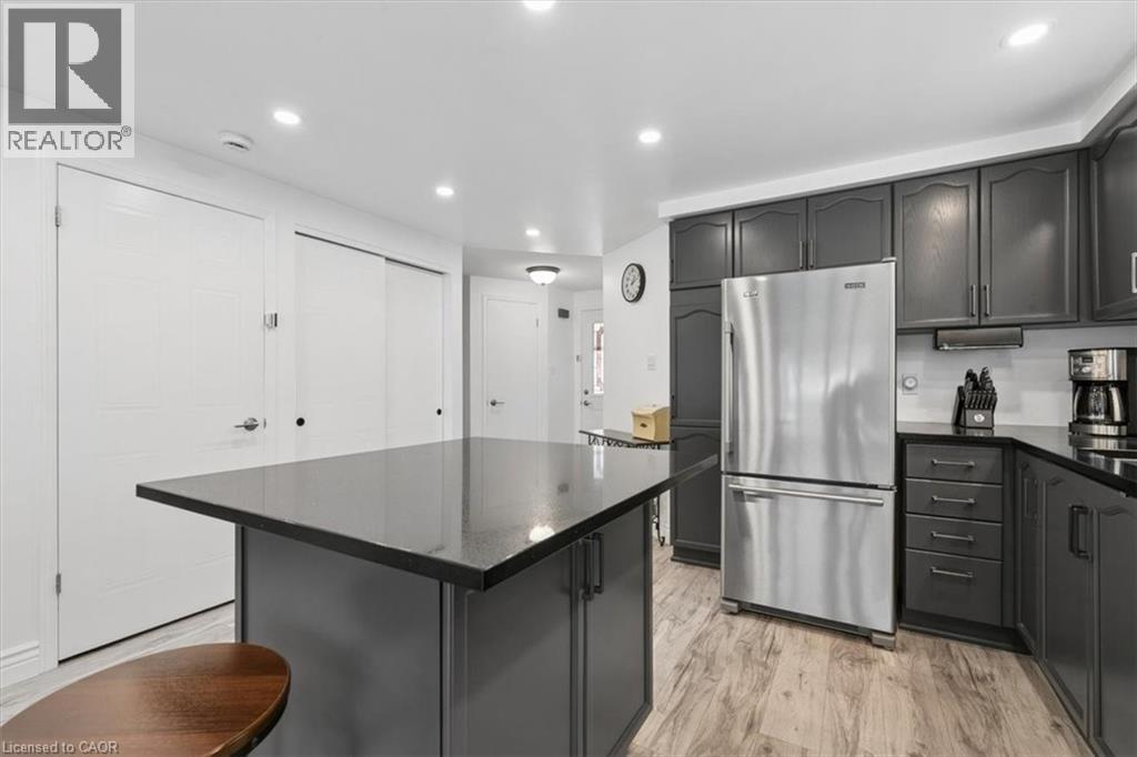 256 TAIT Crescent - 13