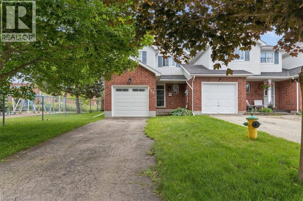 256 TAIT Crescent - 5