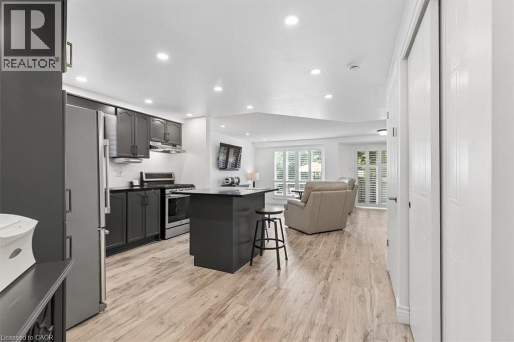 256 TAIT Crescent - 8