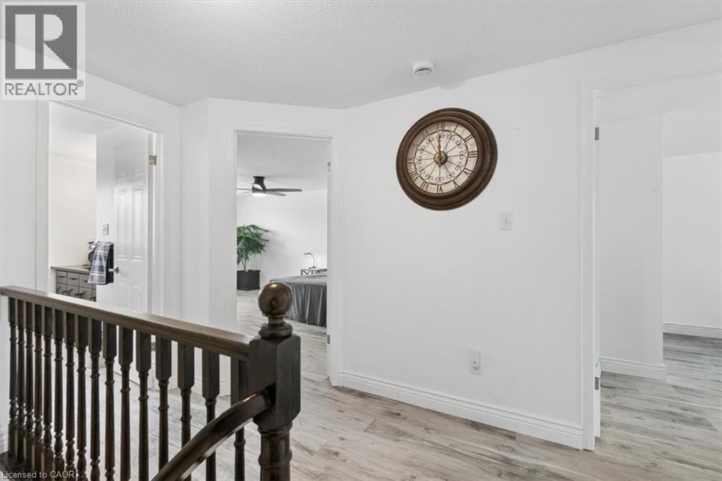 256 TAIT Crescent - 22
