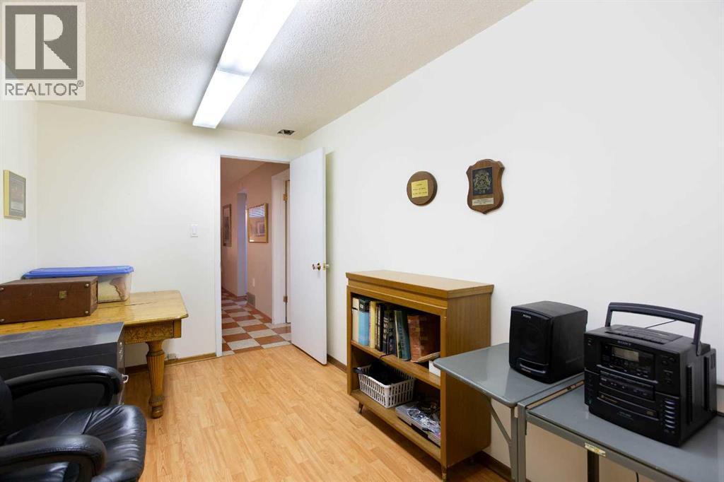 723 Seattle Drive SW - 28