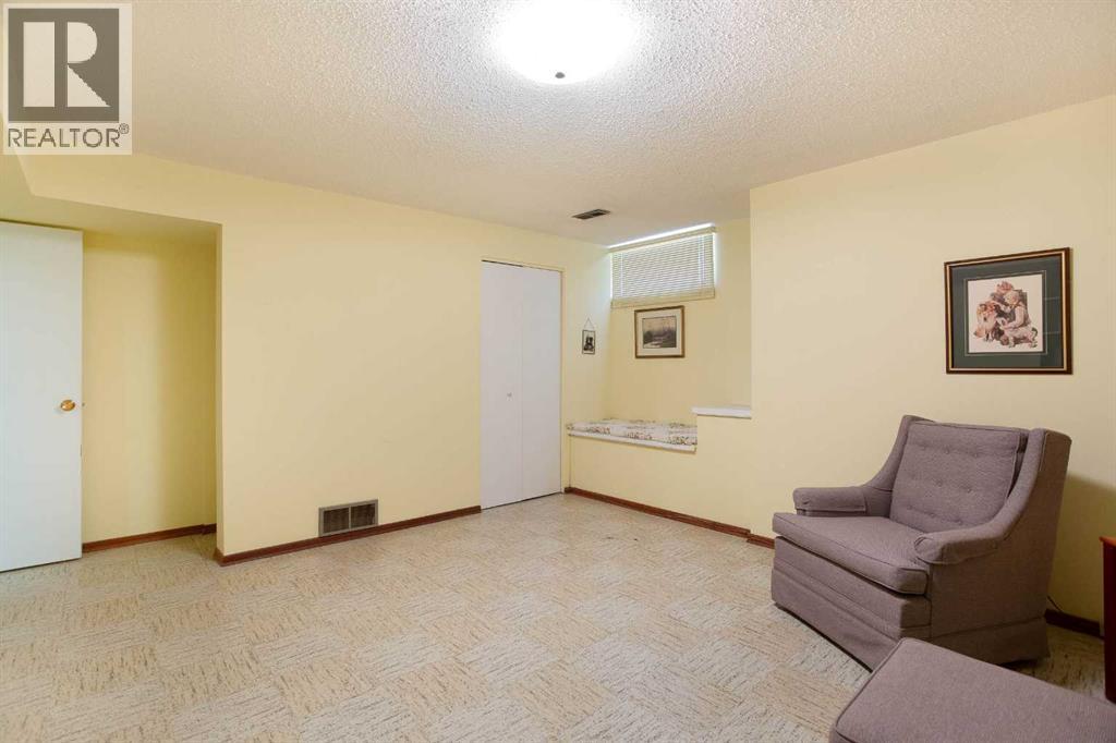 723 Seattle Drive SW - 30