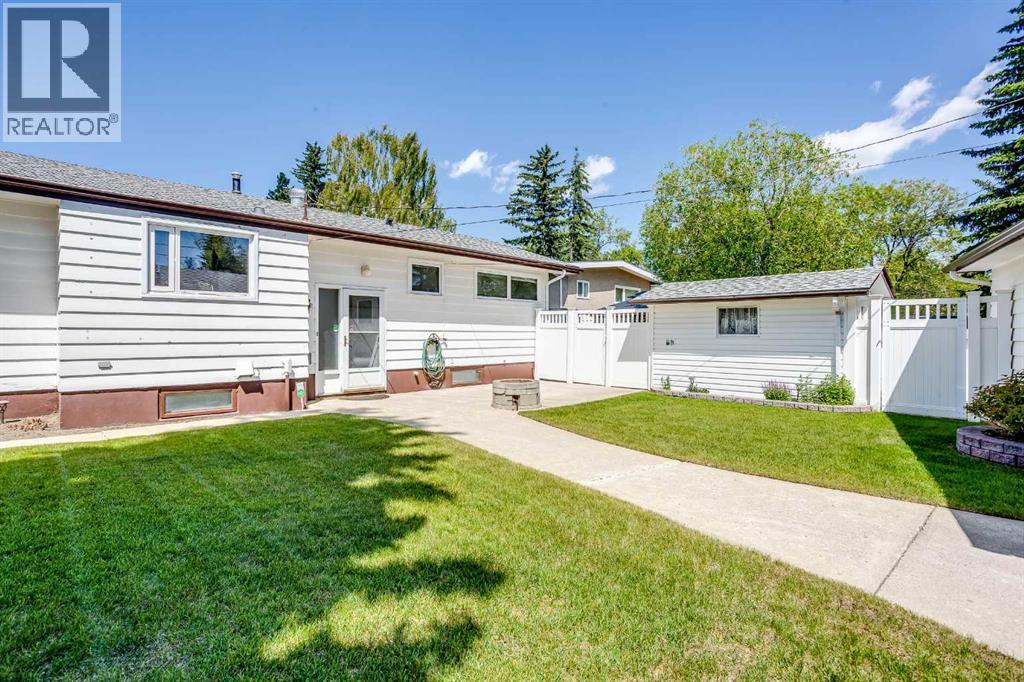 723 Seattle Drive SW - 38