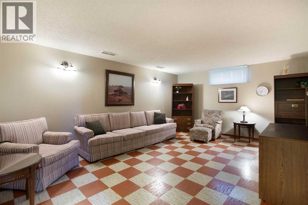 723 Seattle Drive SW - 24