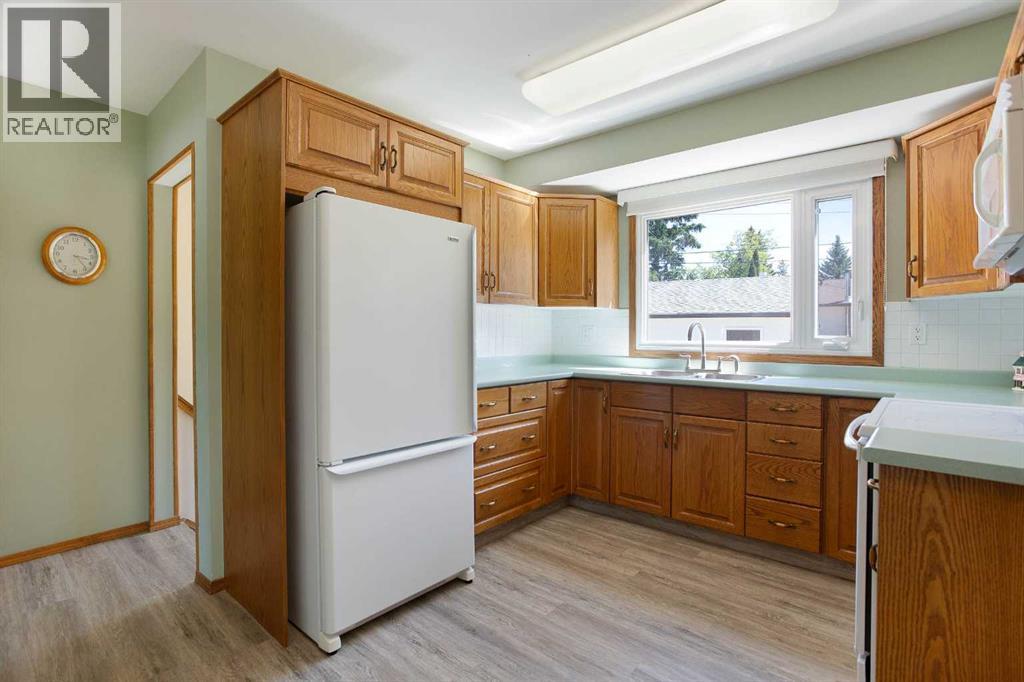 723 Seattle Drive SW - 12
