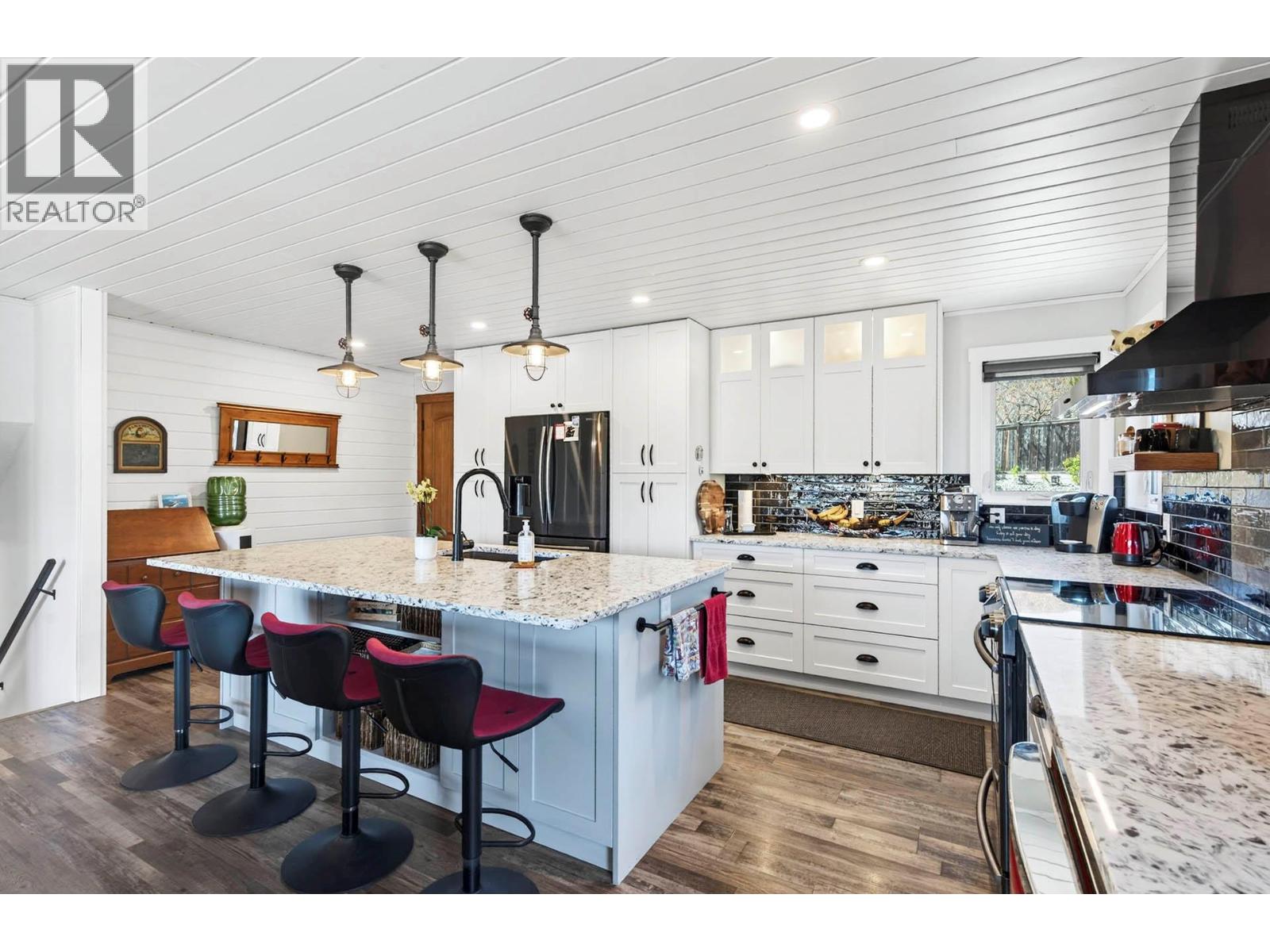 1301 FIR Avenue - 11