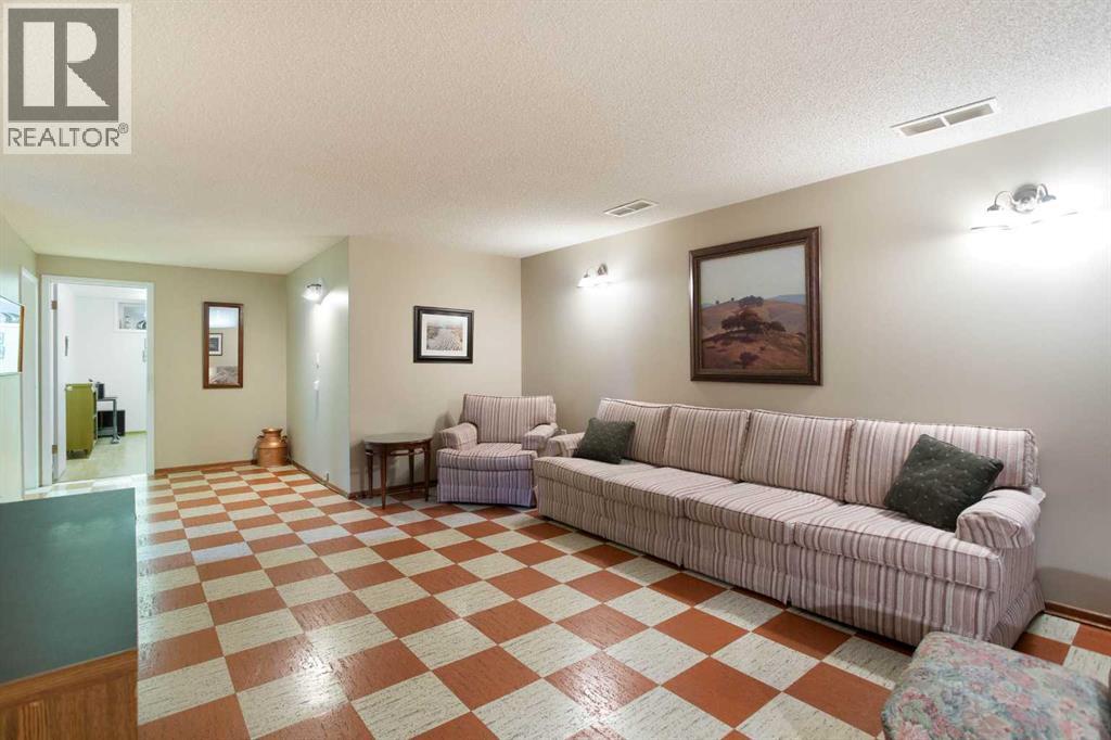 723 Seattle Drive SW - 25