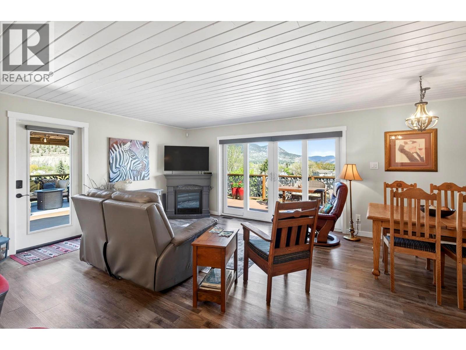 1301 FIR Avenue - 14