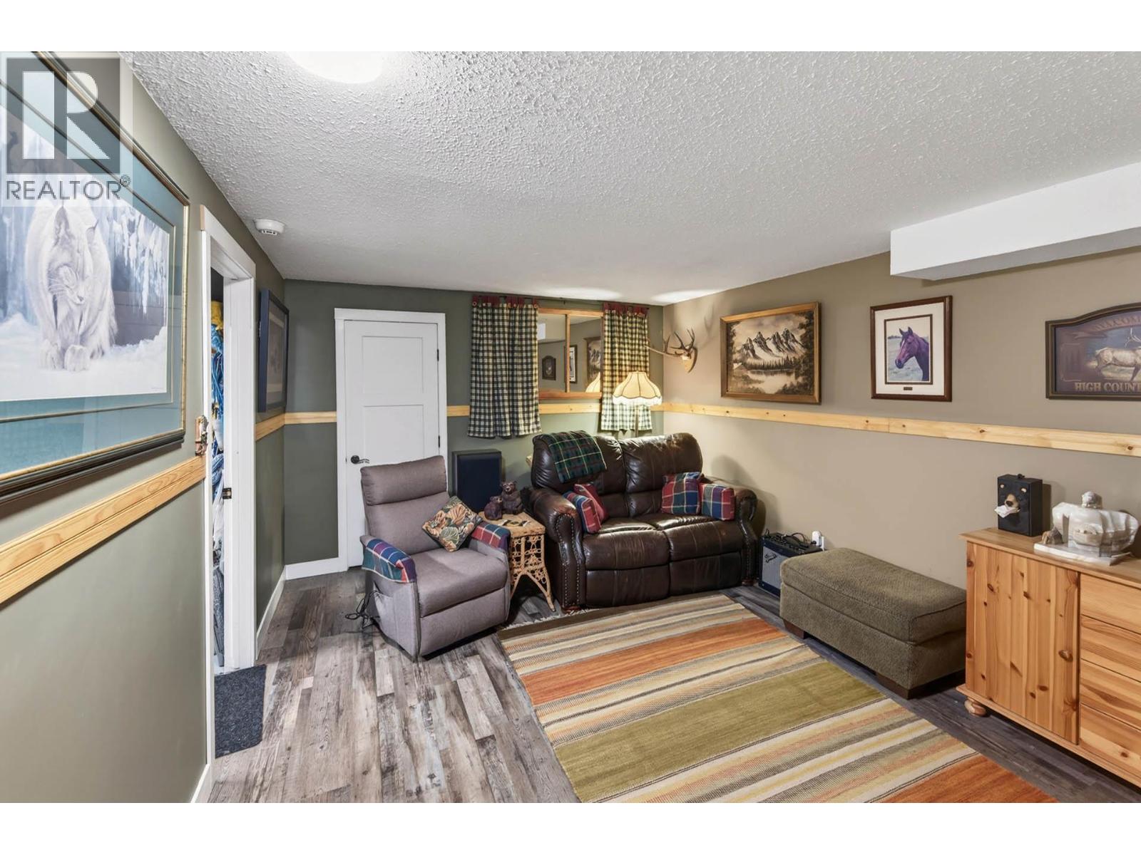 1301 FIR Avenue - 28