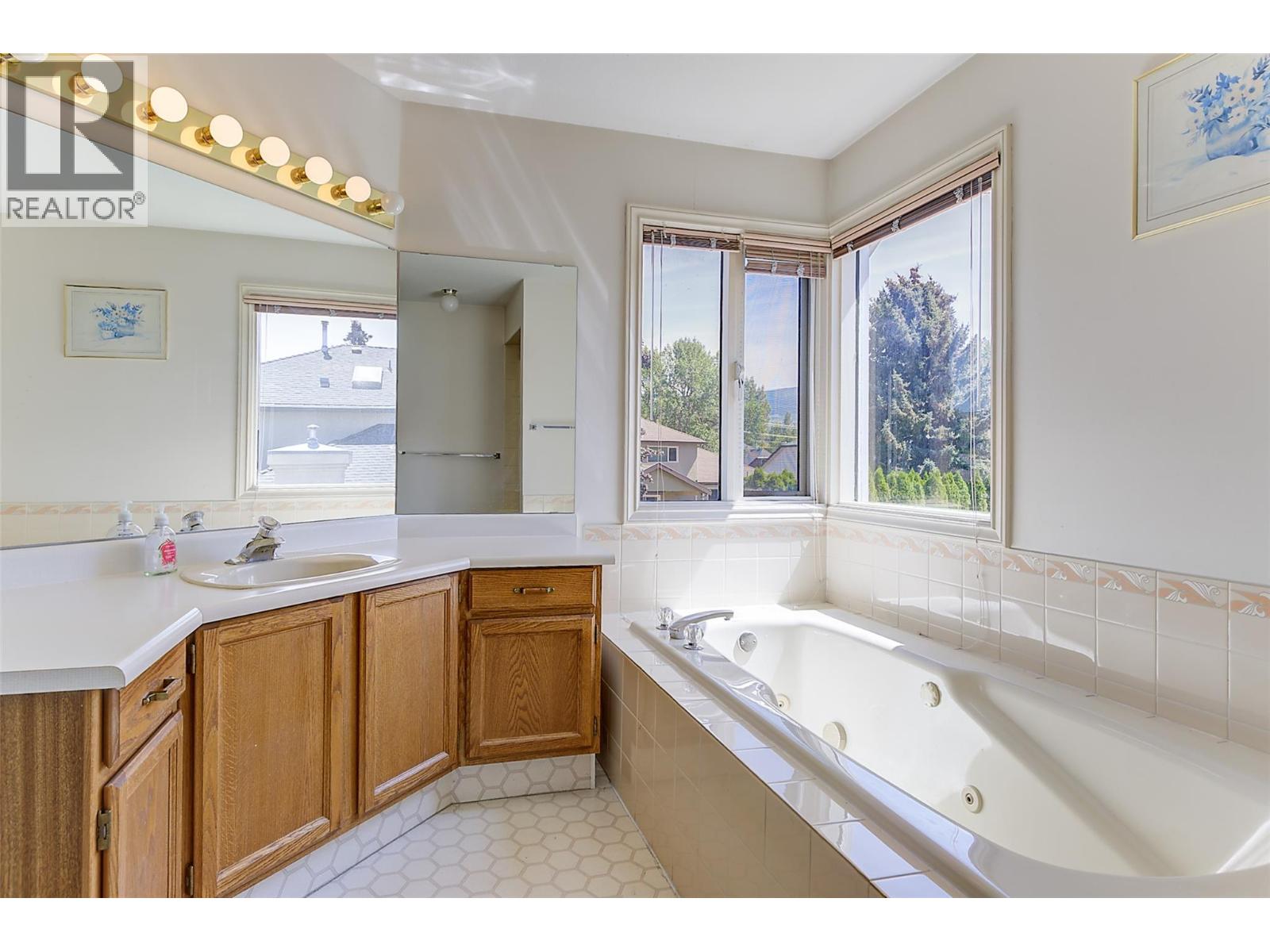 3733 Mission Springs Drive - 24