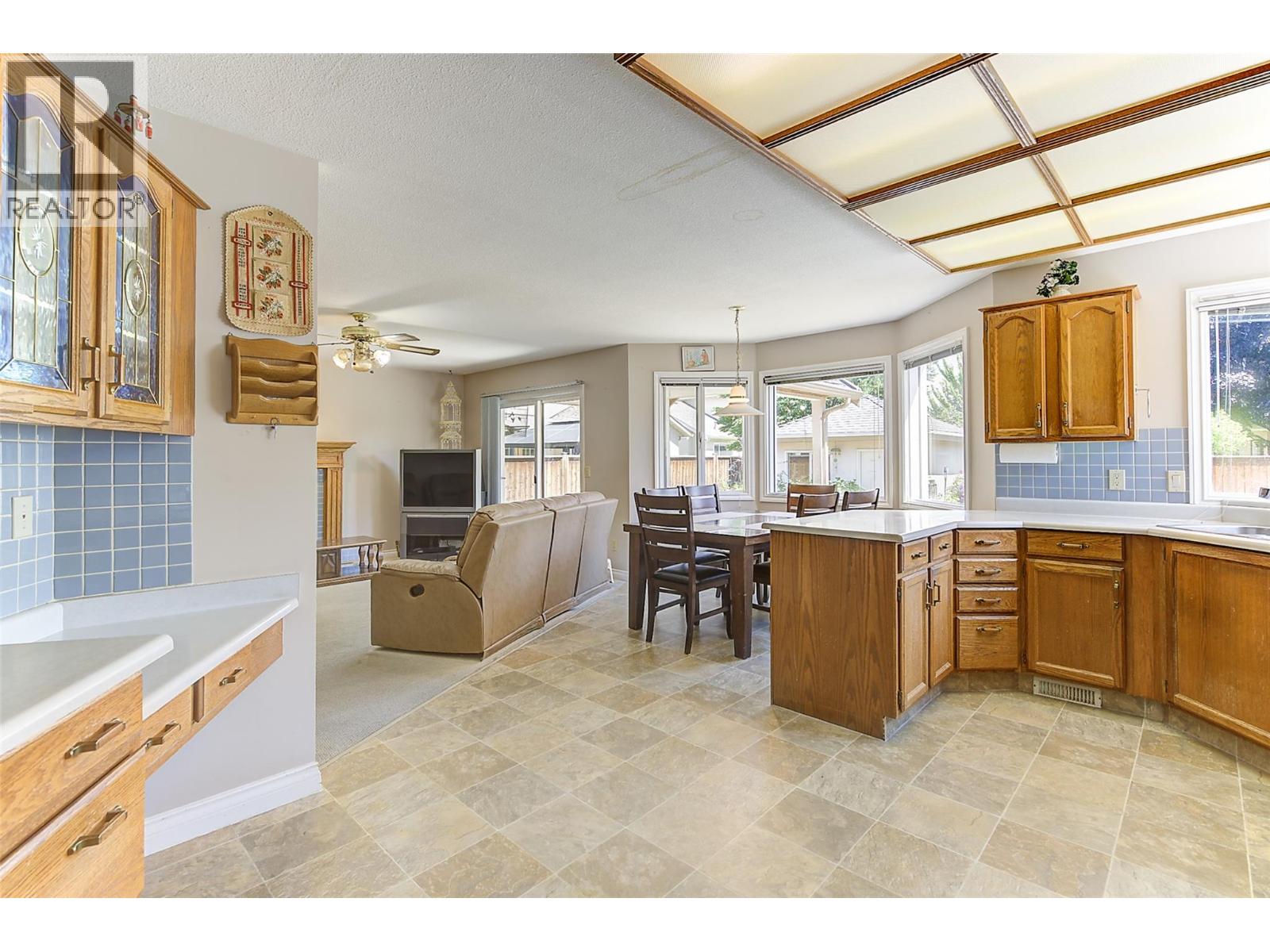3733 Mission Springs Drive - 11