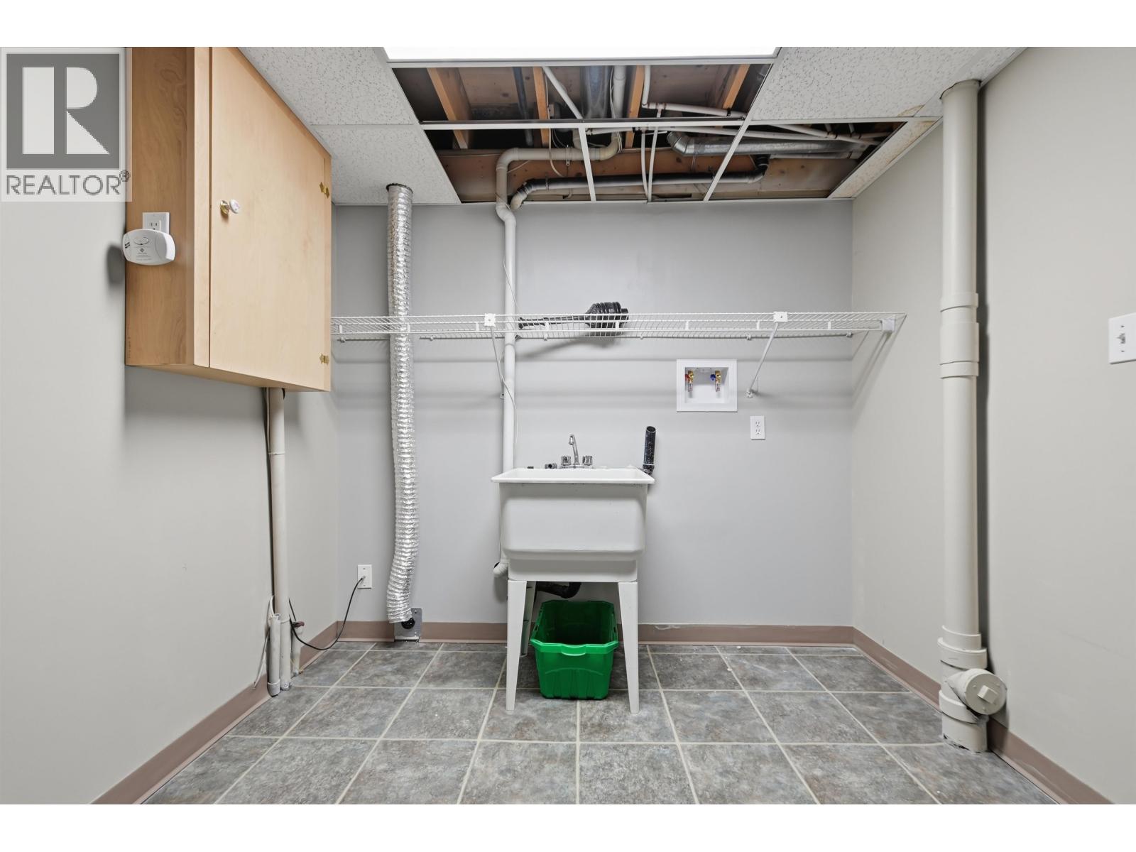 Photo 10 of 30 — 210 3307 WESTWOOD DRIVE · Prince George, BC