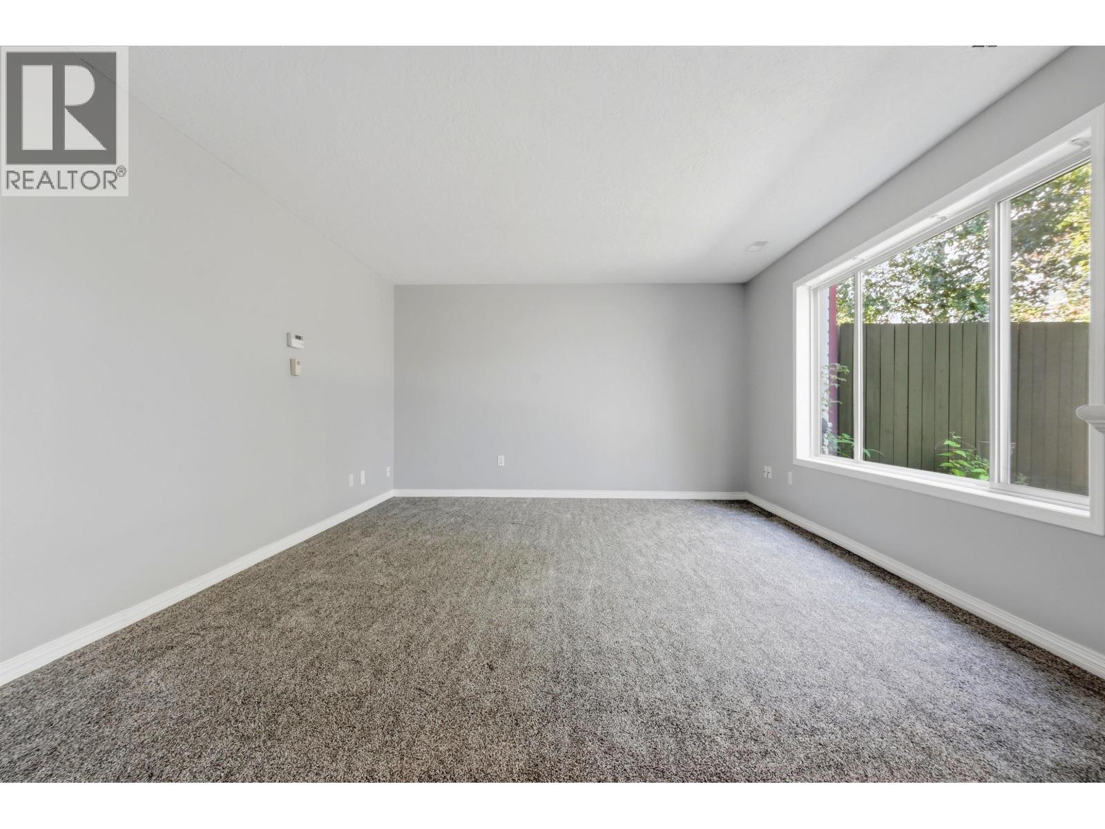 Photo 8 of 30 — 210 3307 WESTWOOD DRIVE · Prince George, BC