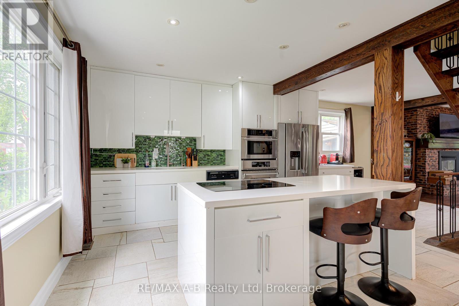 54 CORIANO STREET - 10
