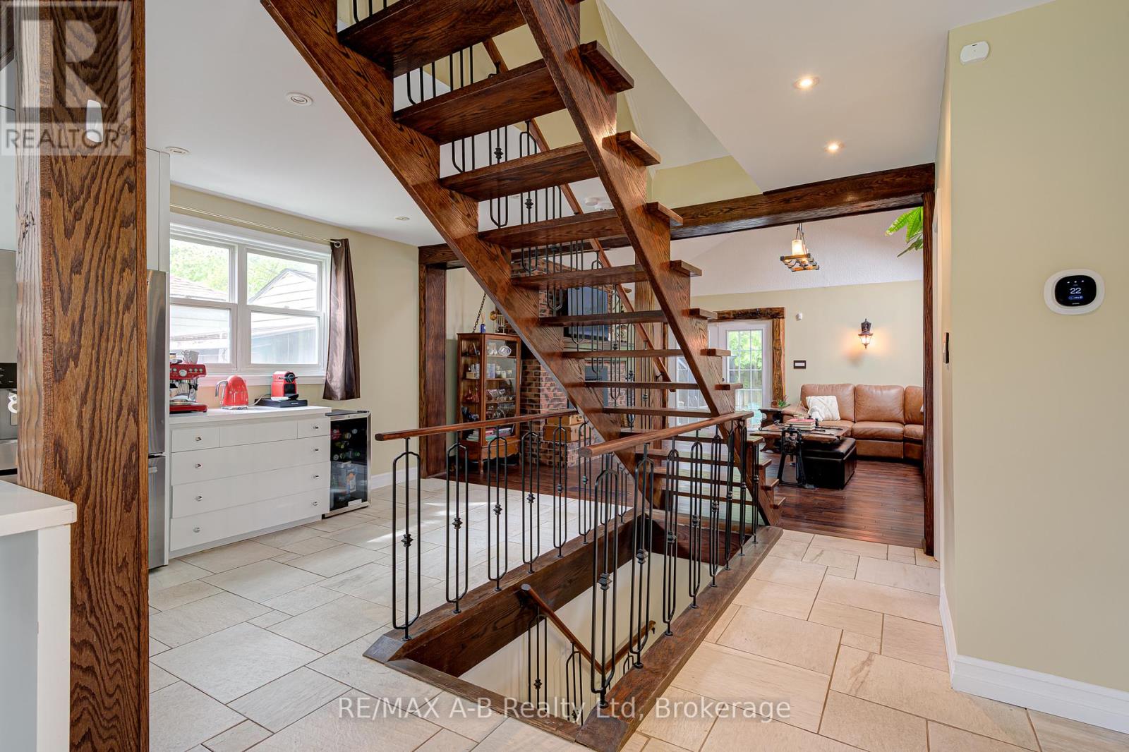 54 CORIANO STREET - 14