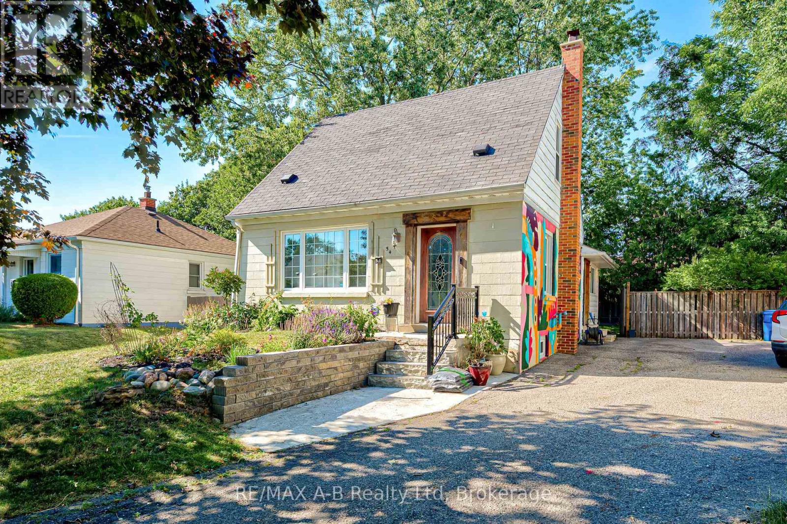 54 CORIANO STREET - 2