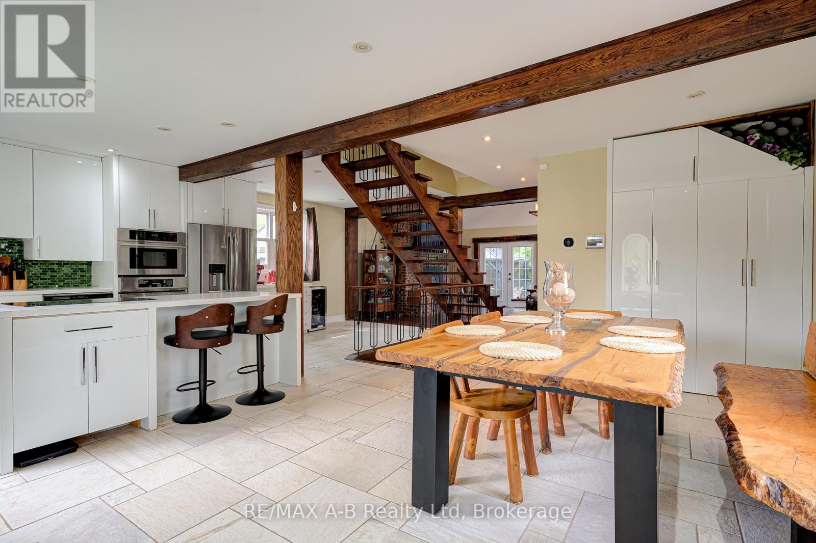54 CORIANO STREET - 9