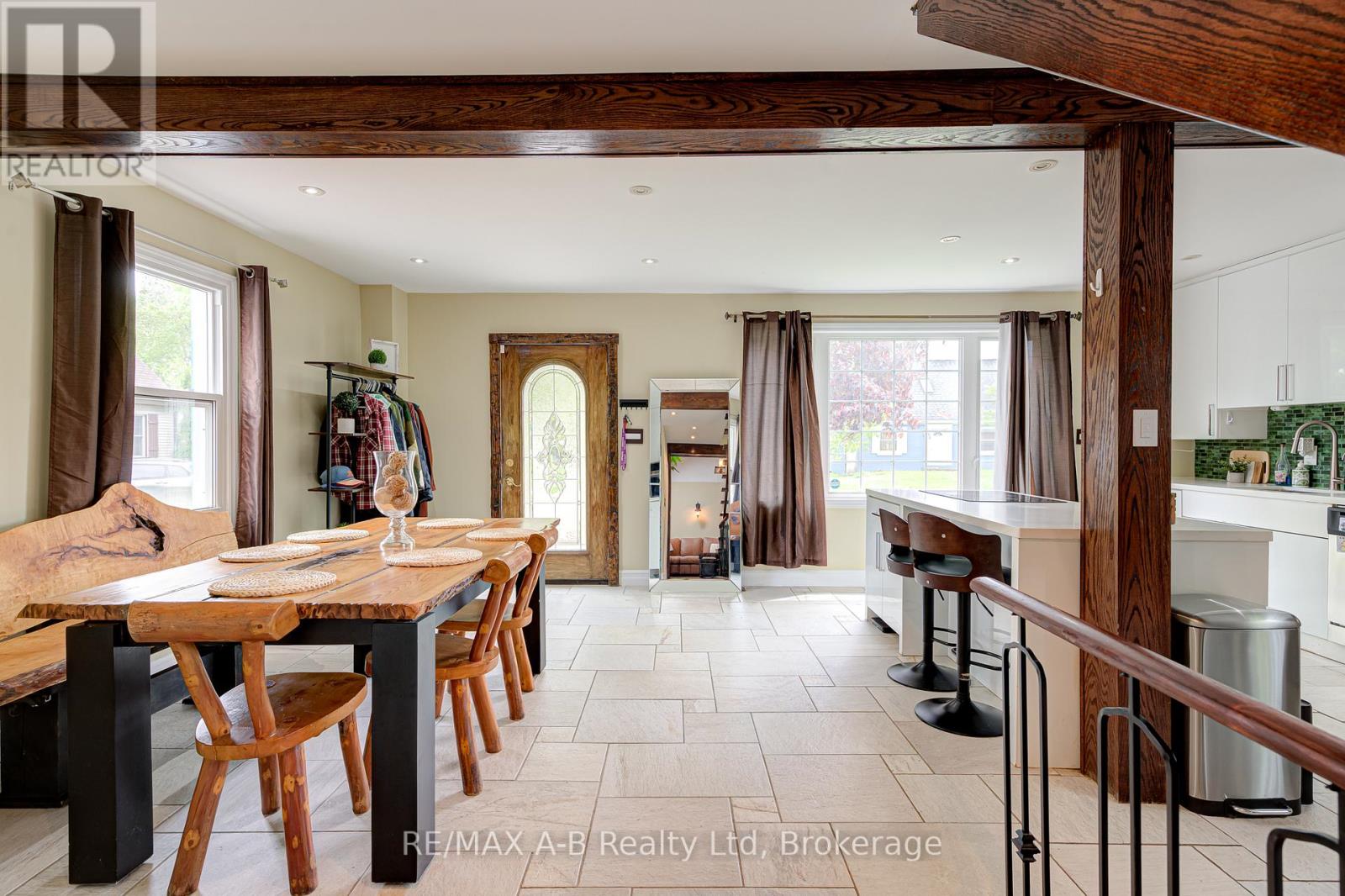 54 CORIANO STREET - 8