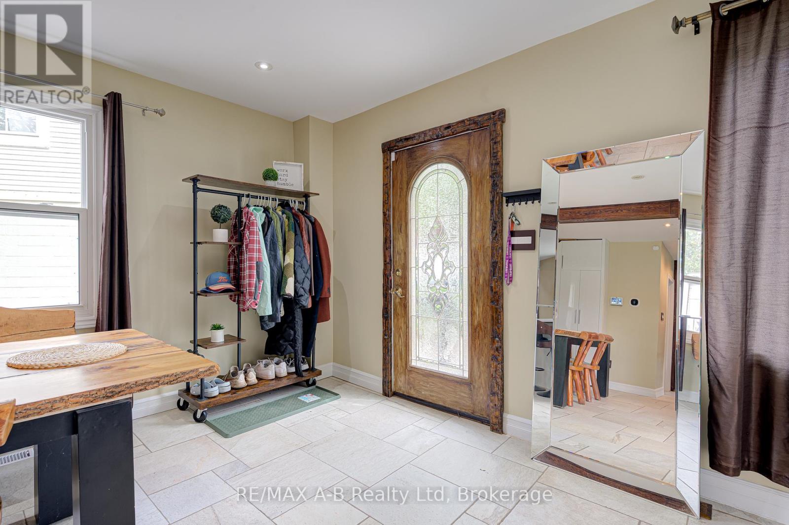 54 CORIANO STREET - 6