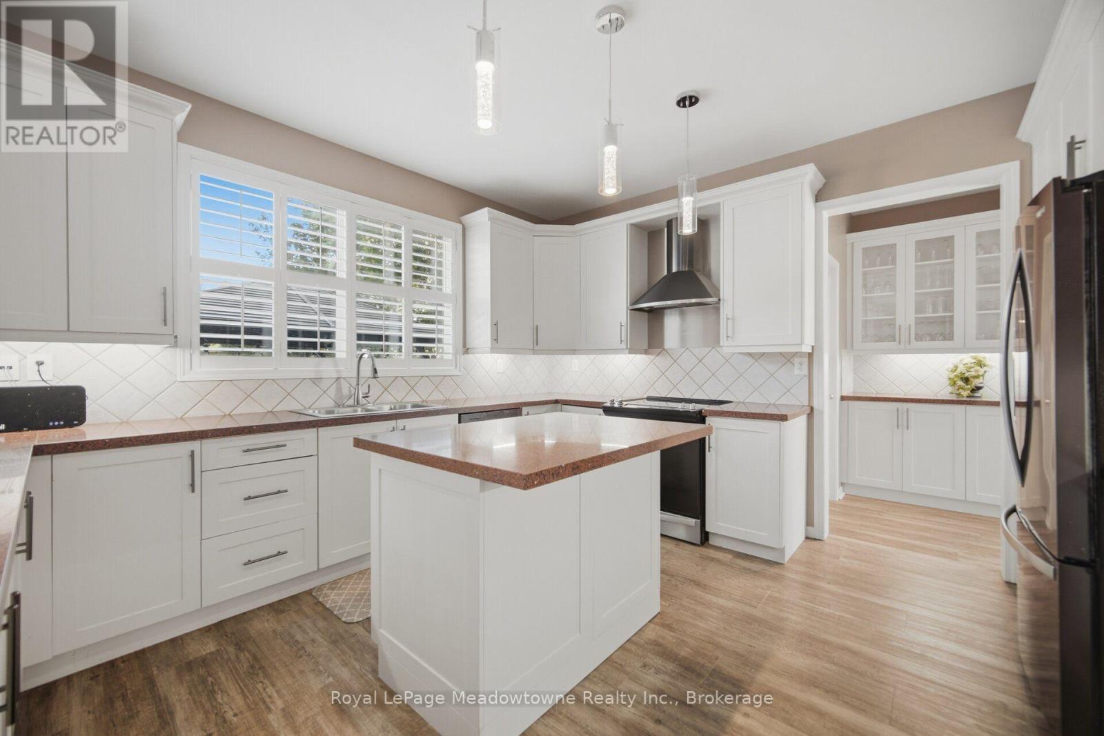 1406 HEARST BOULEVARD - 15