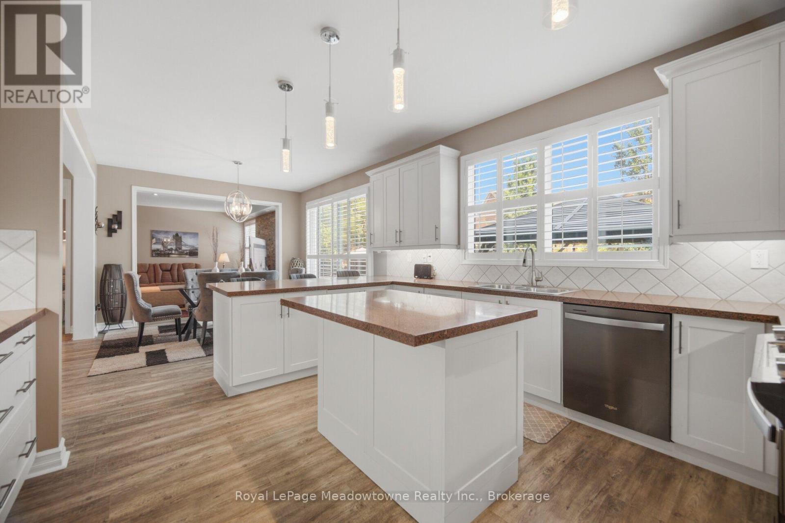 1406 HEARST BOULEVARD - 16